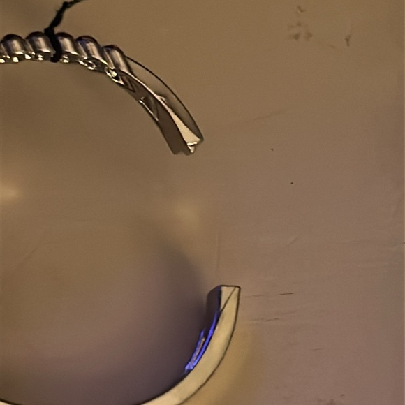 Paparazzi earring and bracelet set - Picture 4 of 5